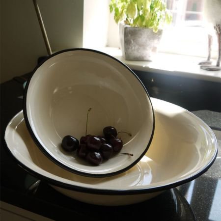 Cream Enamel Bowl Small
