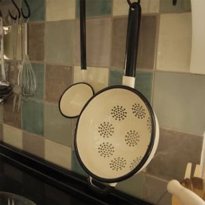 Cream enamel colander with handle