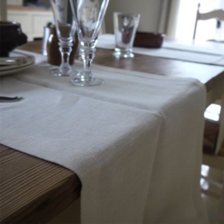 Ivory Table Runner 40 x 140cm